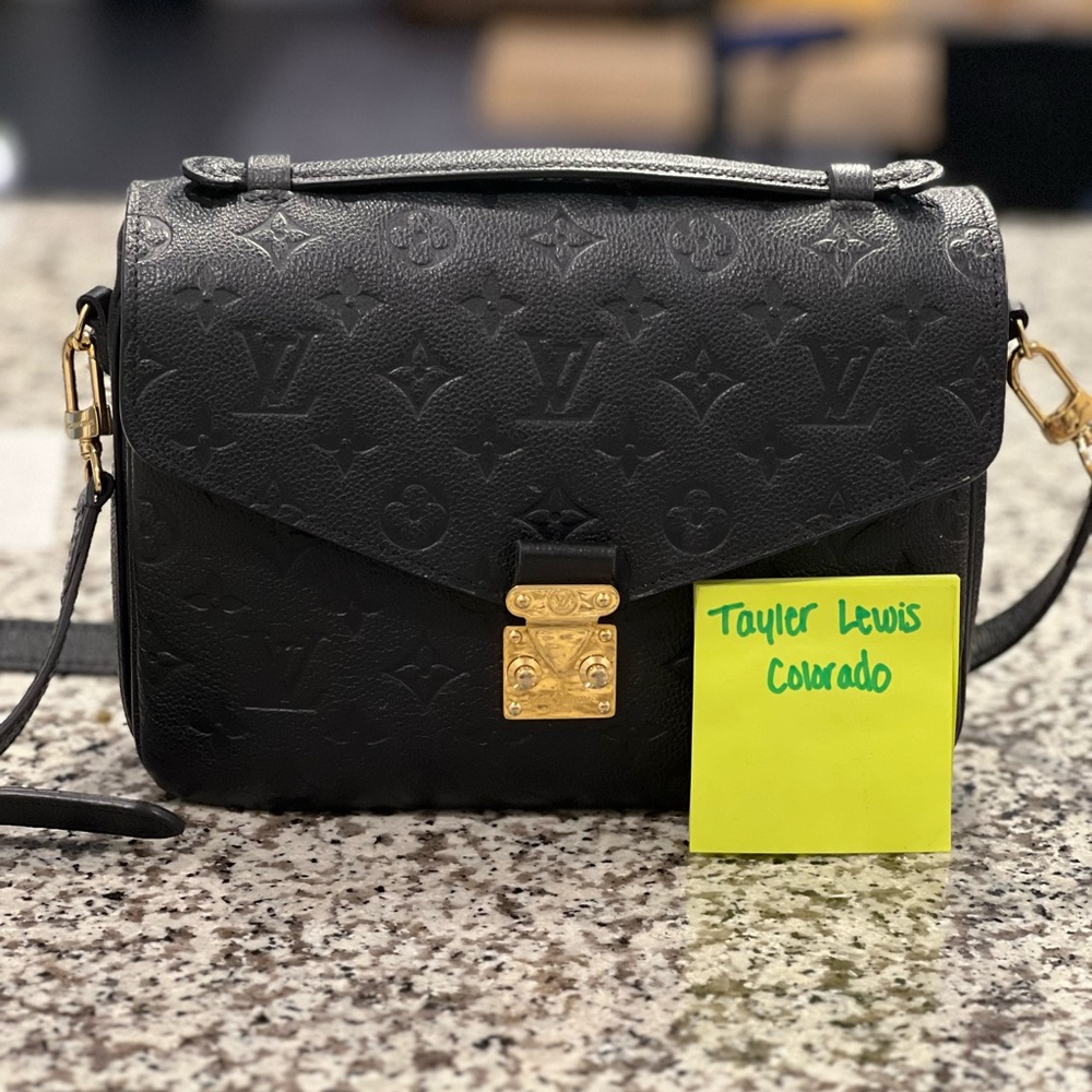 Louis Vuitton Pochette Métis